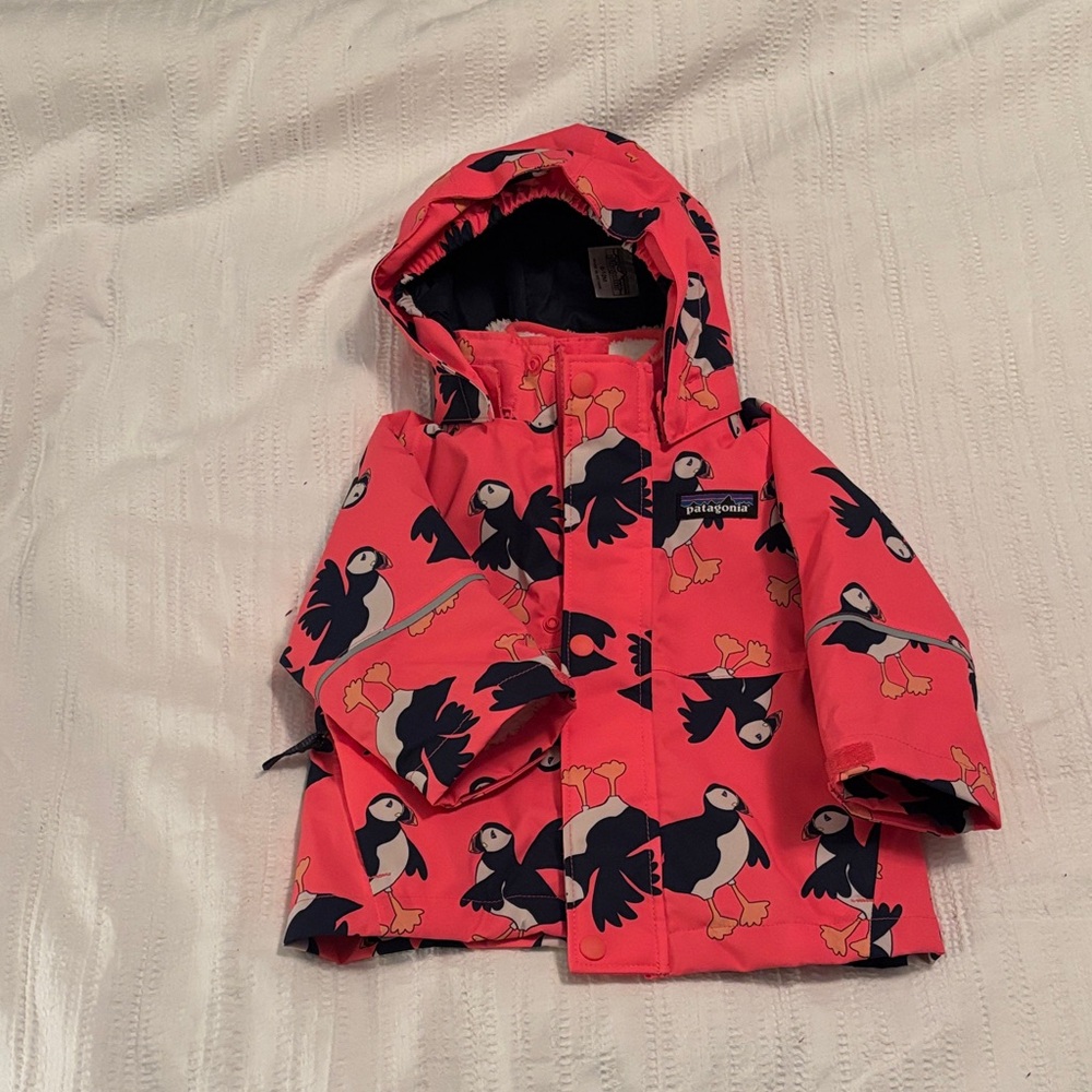 Patagonia 3 in 1 Jacket Infant Puffin Print Raincoat - Coral 6-12 months